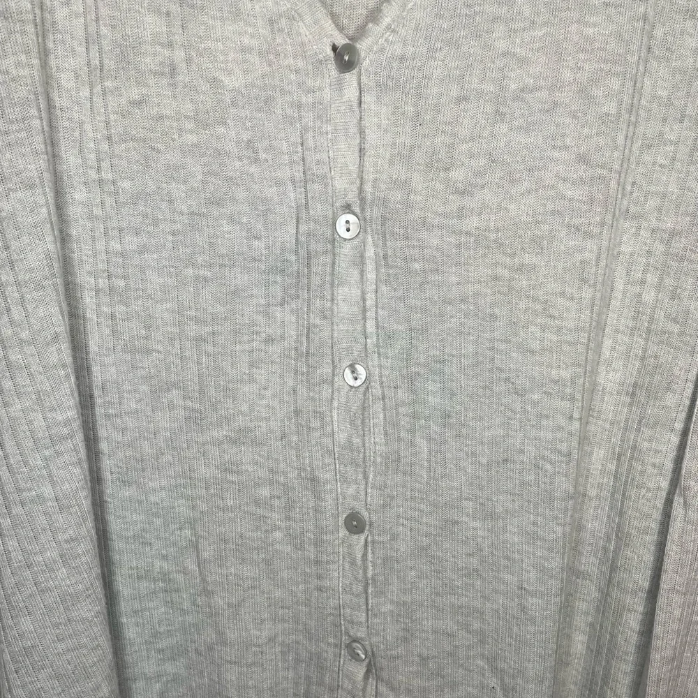 Ava & Viv Long Sleeve V-Neck Button Up Shirt - Picture 4 of 4
